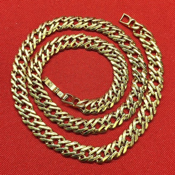 Gold Plate Curb Link Chain Necklace - Picture 7 of 10